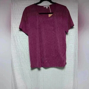 Green Envelope Ladies crew neck t shirt. Size L